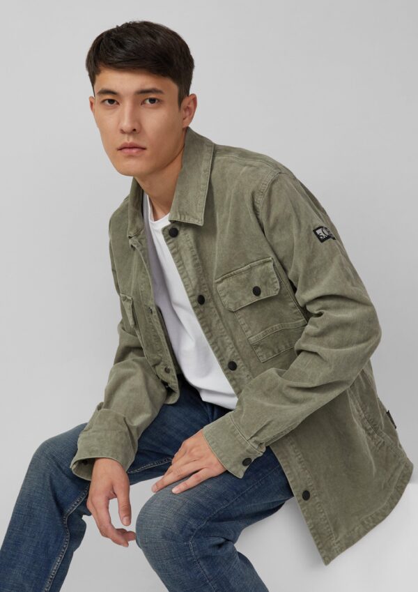 Gewaschenes Overshirt aus Cord mit Brusttaschen