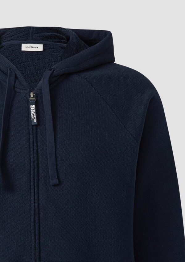 Strukturierte Sweatjacke mit Kapuze und Raglanärmeln
