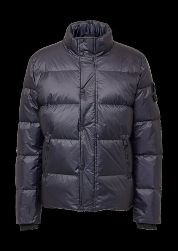 Wattierte Jacke mit Stehkragen und recycelter Daune