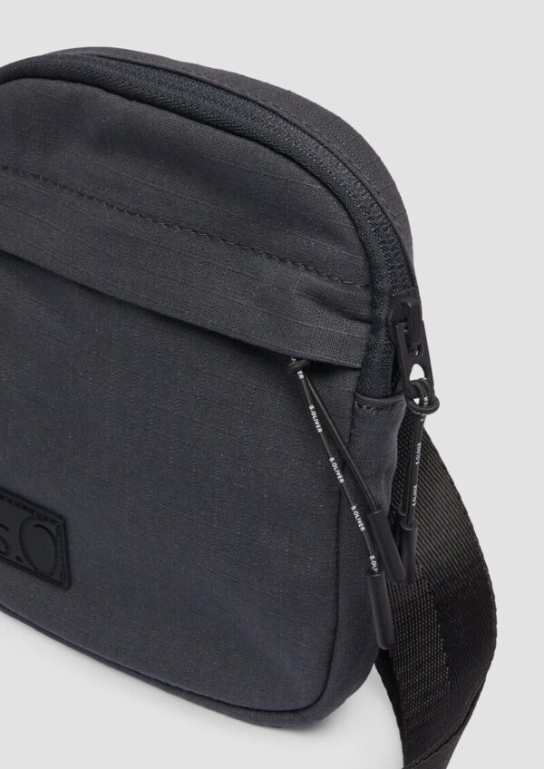 Ripstop Crossbody-Bag mit längenverstellbarem Gurt