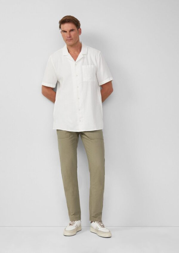 Resort Fit: Strukturiertes Kurzarm-Hemd mit Brusttasche