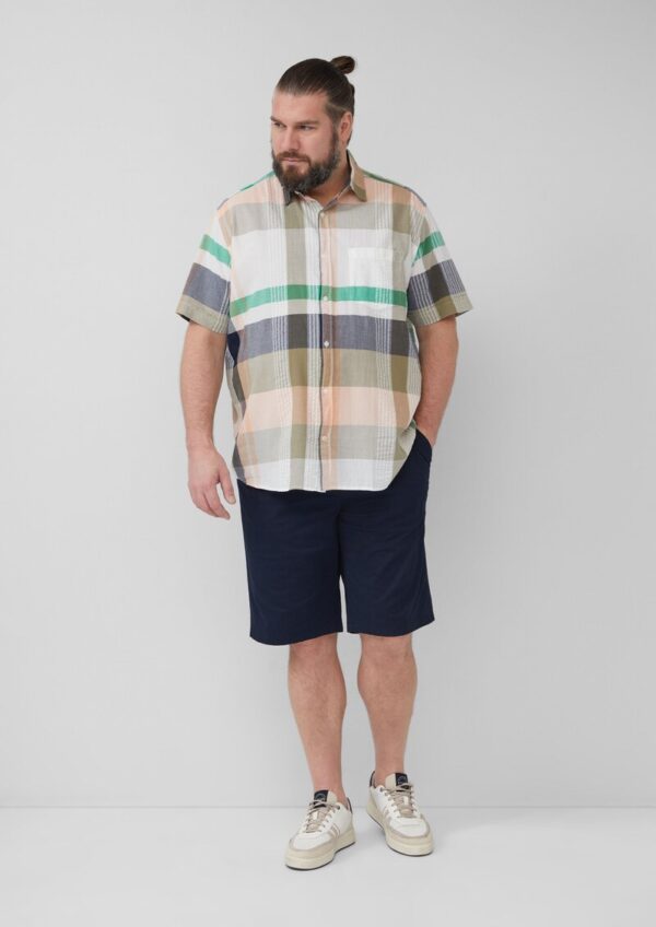 Regular Fit: Strukturiertes Kurzarmhemd mit Kentkragen