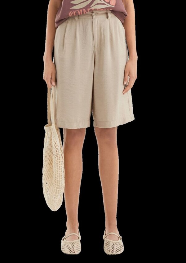 Leicht glänzende Bermuda aus Viskosemix