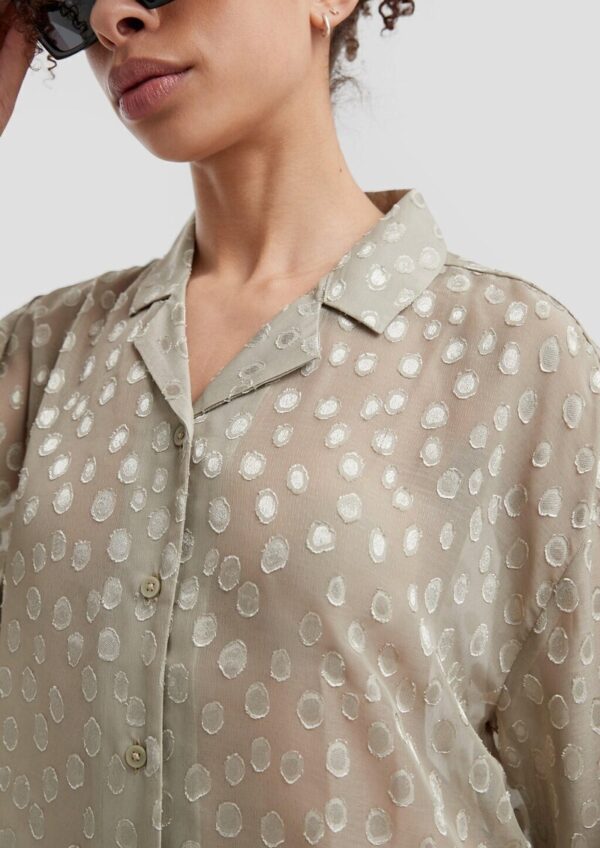 Verkürzte leicht transparente Bluse