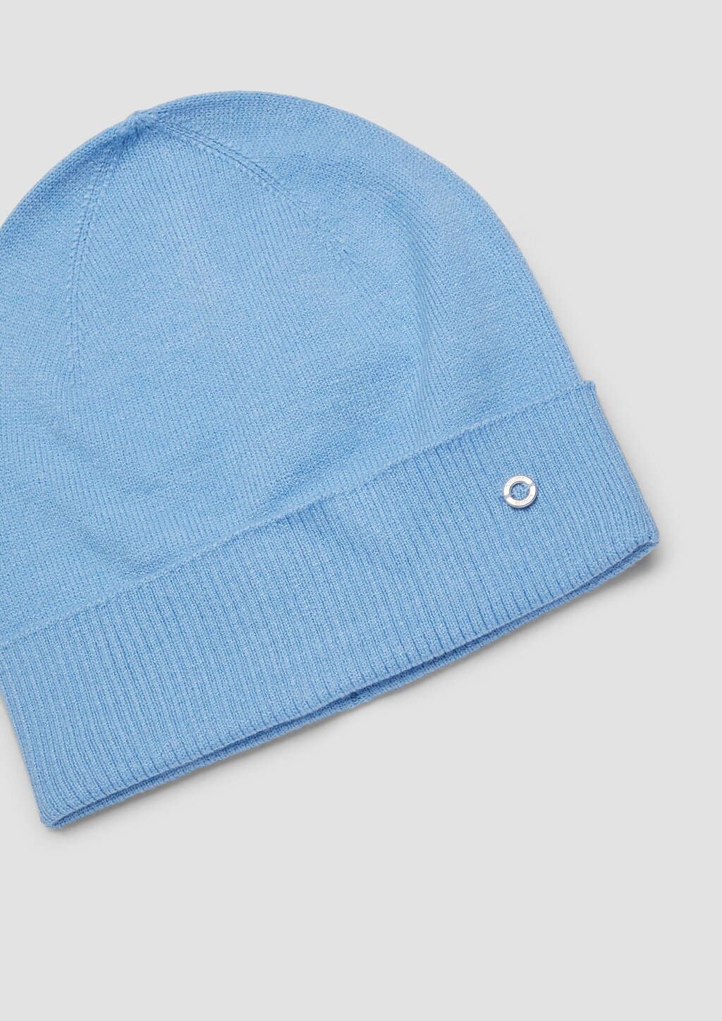 Mütze aus Feinstrick mit Logo-Ring