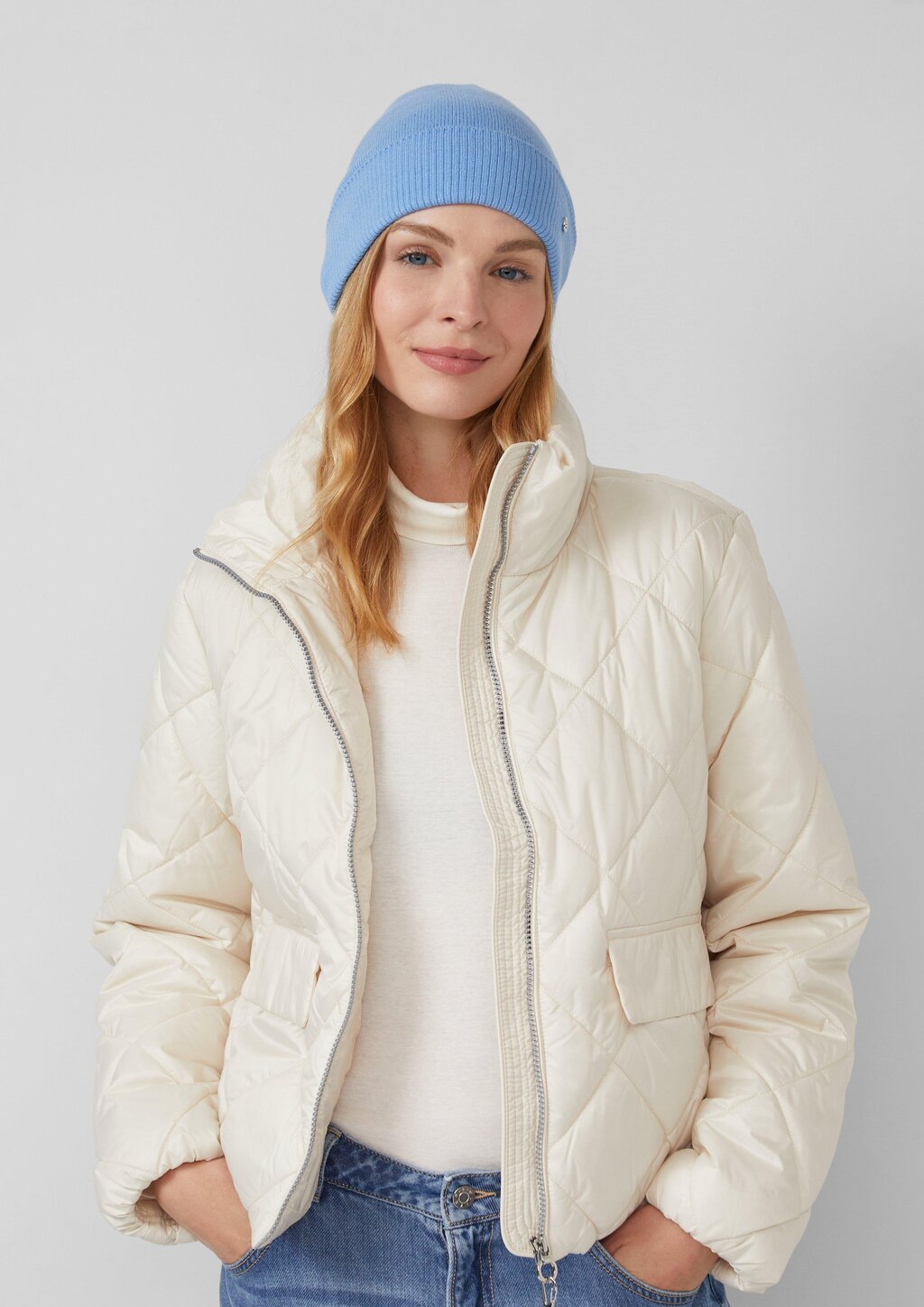 Mütze aus Feinstrick mit Logo-Ring