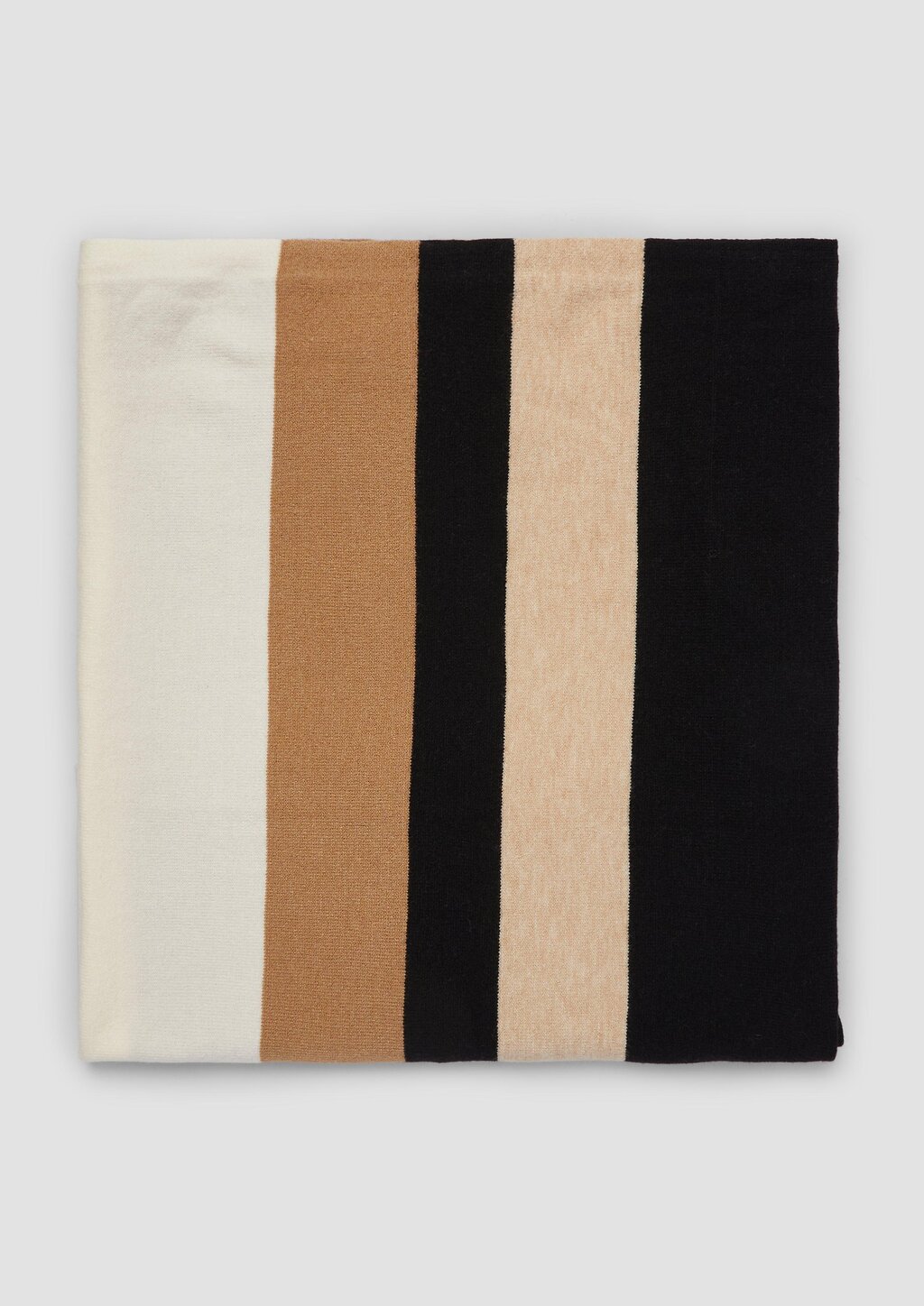 Lässiger Feinstrick-Loopschal mit Streifen und Logo-Ring