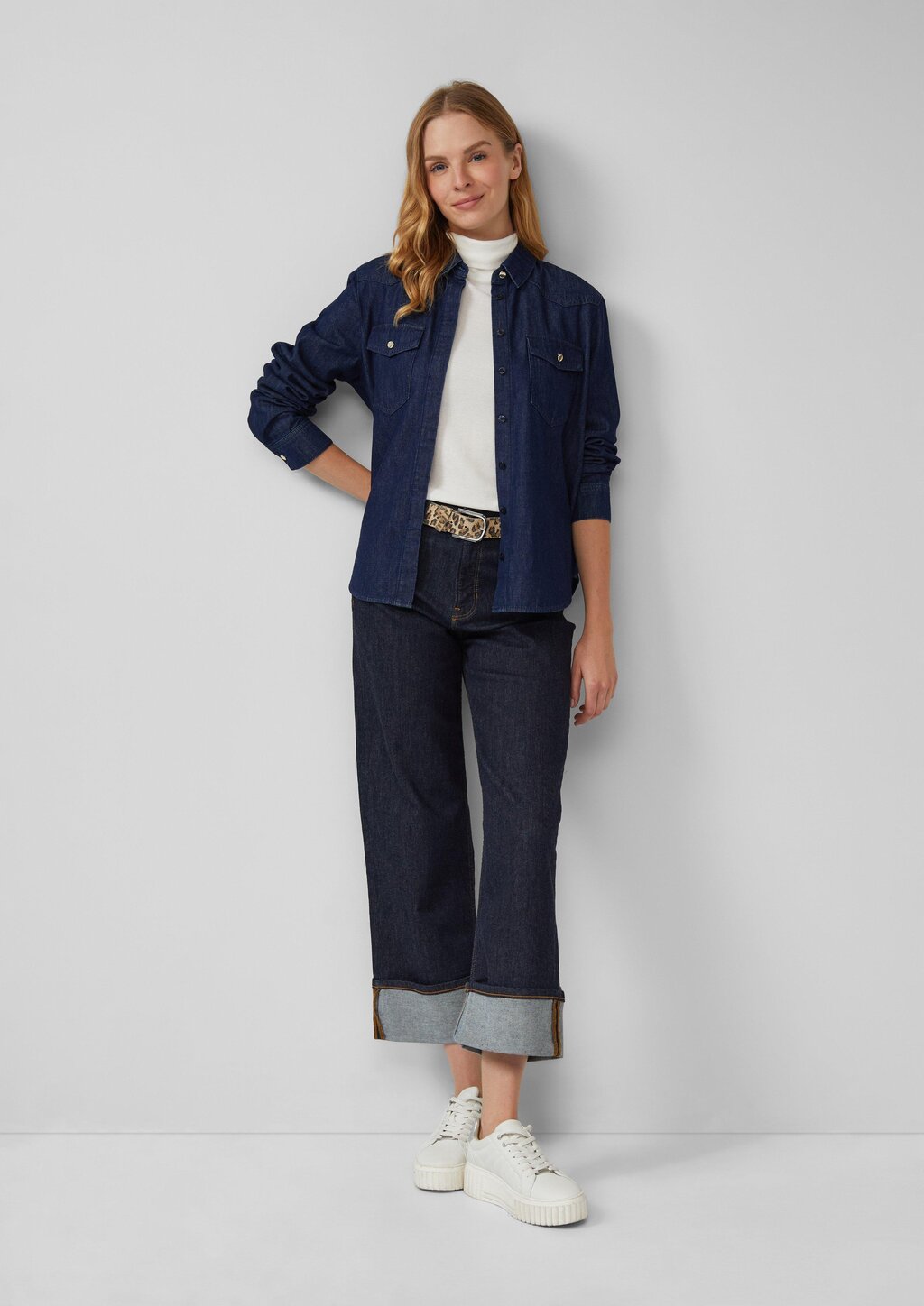 Ledergürtel mit Leo-Print