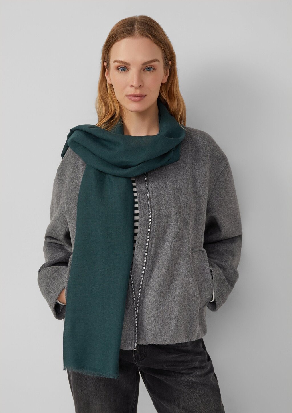 Leichter Schal aus Viskosemix