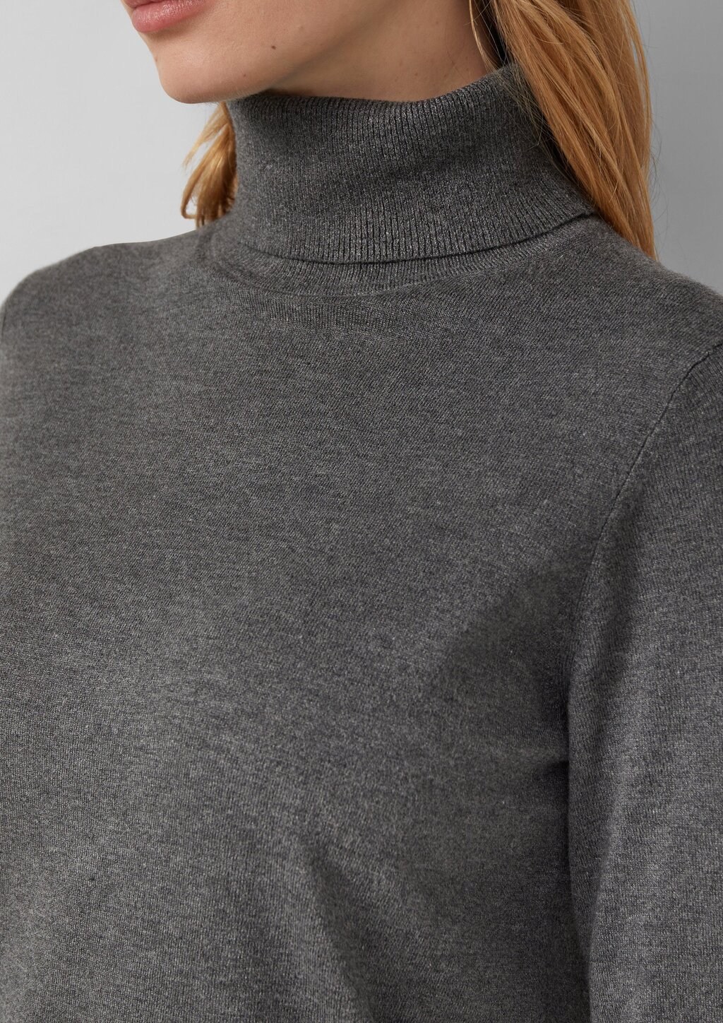 Rollkragenpullover aus Viskosemix