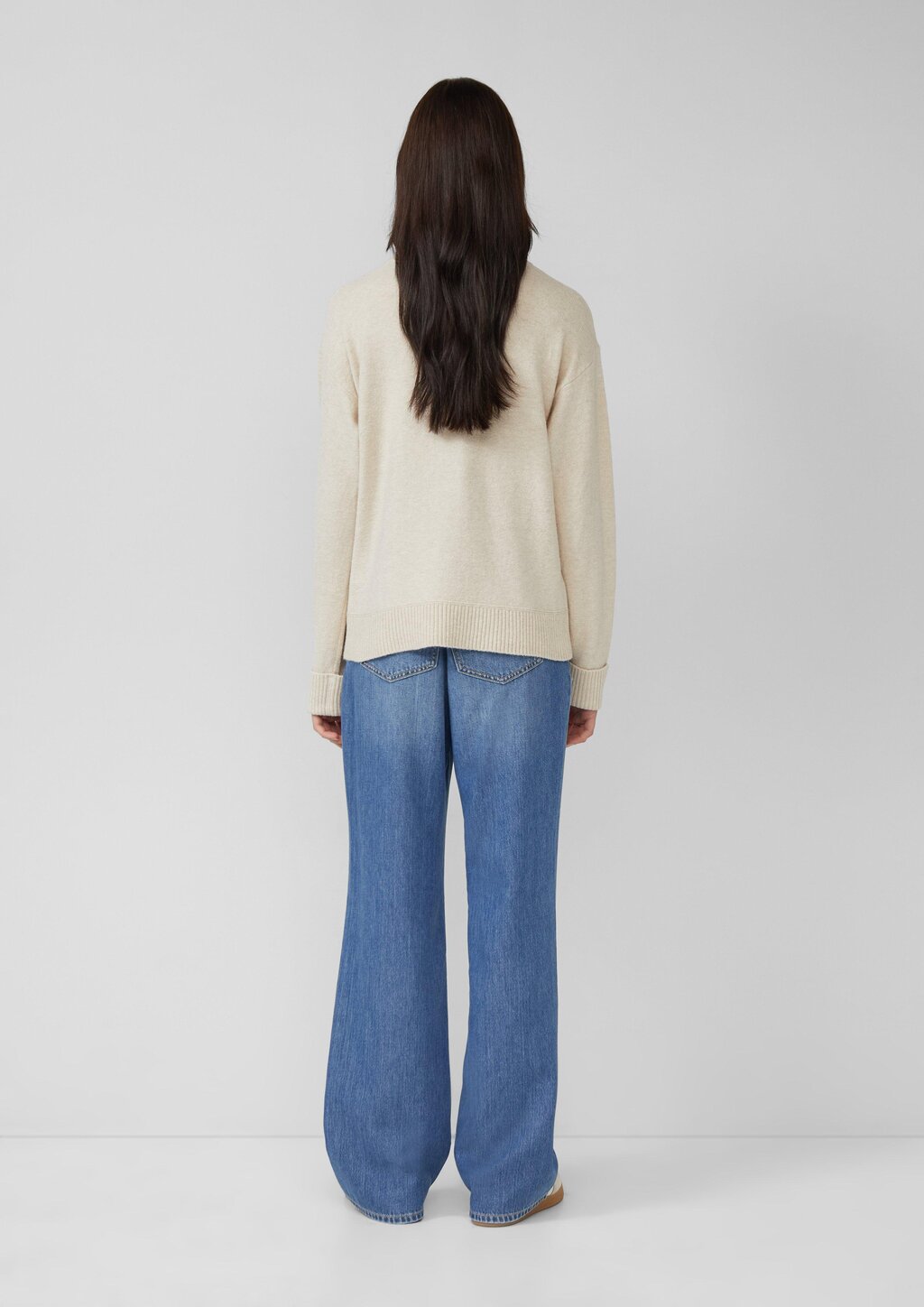 Weicher Strickpullover mit Ärmelaufschlag