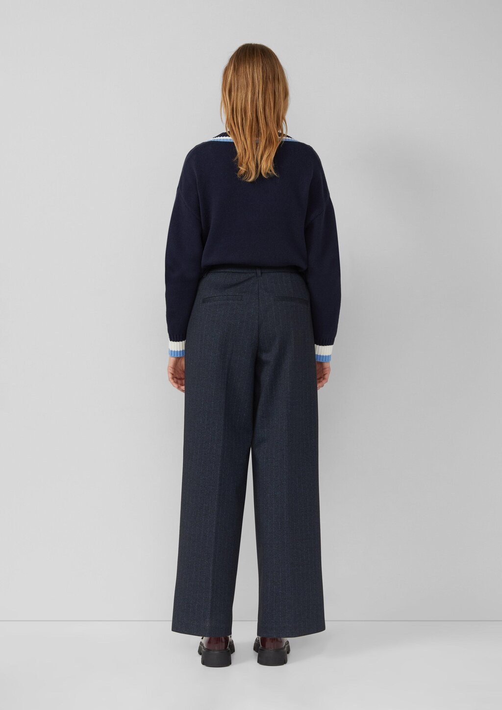 Hose aus Interlockjersey mit Wide Leg und Nadelstreifen