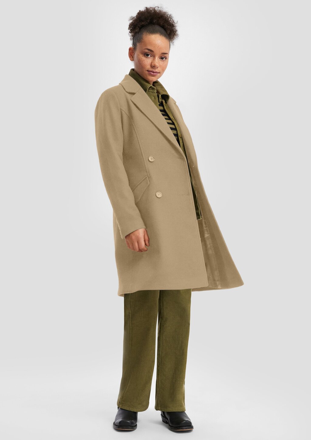 Taillierter Mantel in Wolloptik