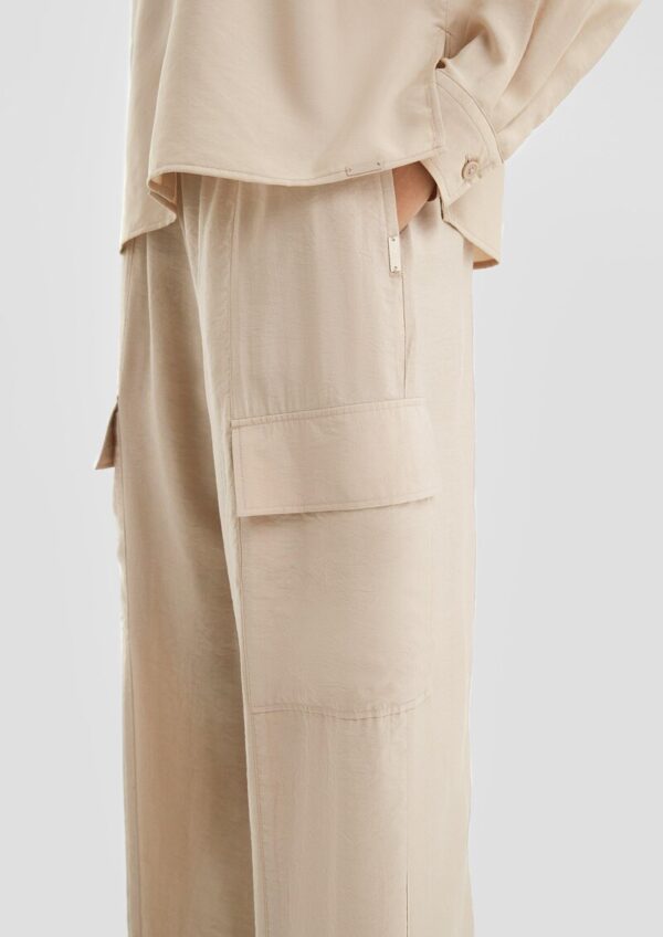 Shiny Cargohose aus Viskosemix