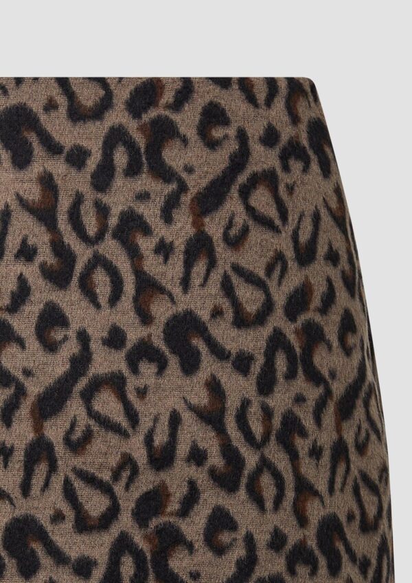 Kurzer Rock mit Leo-Muster