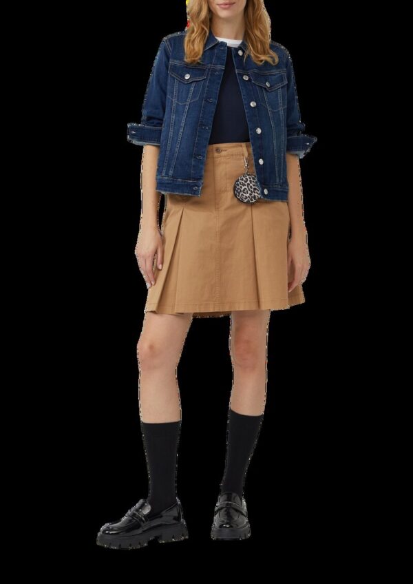 Kurzer Rock mit Faltendetails aus Baumwollstretch