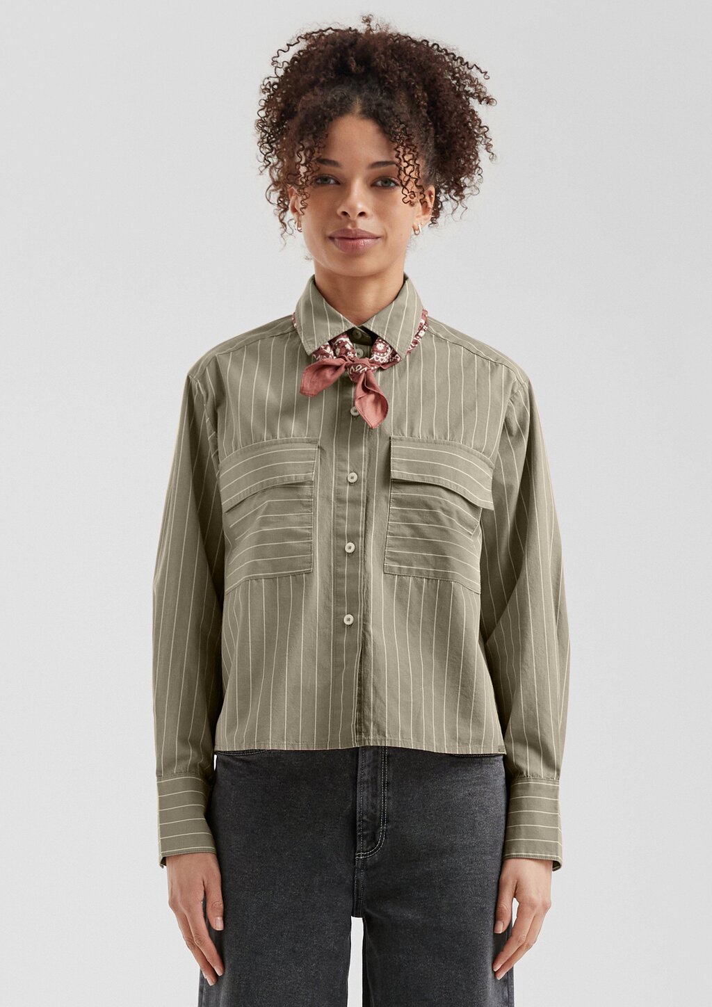 Verkürzte Bluse im Loose Fit