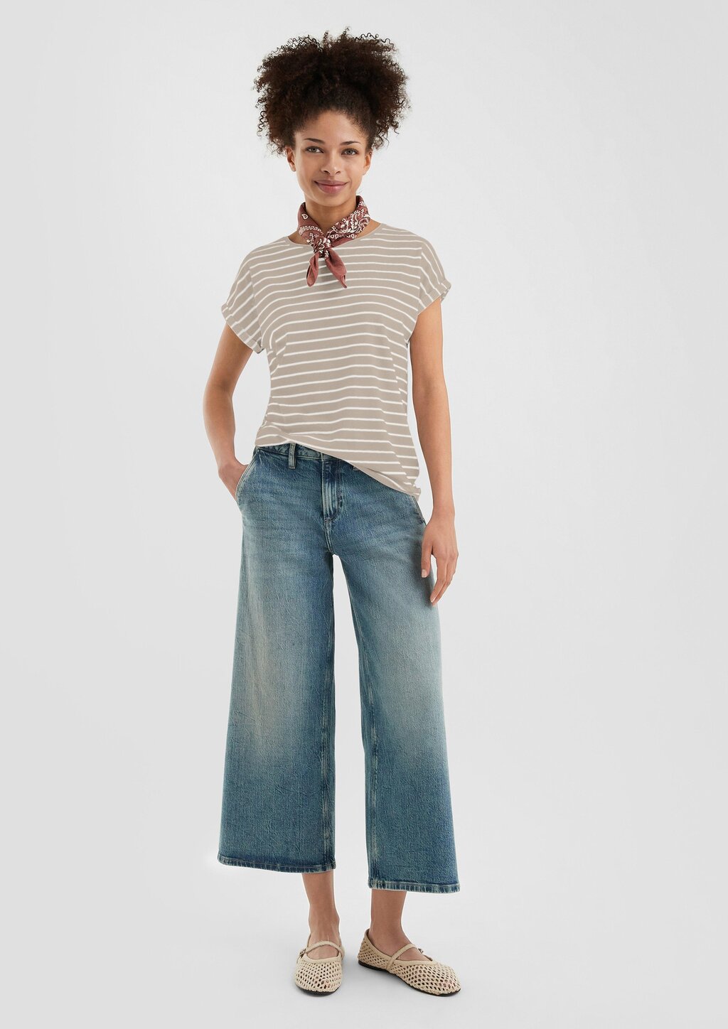 Locker geschnittenes T-Shirt aus Modalmix