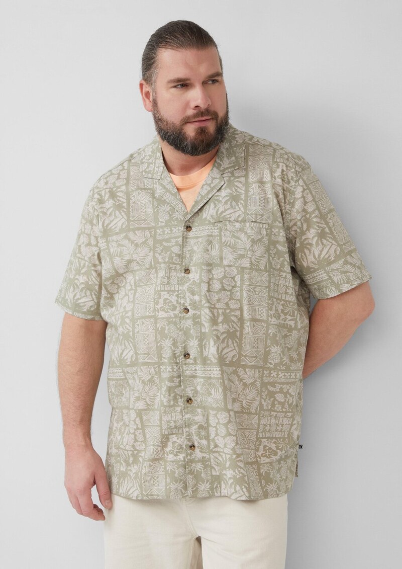 Resort Fit: Kurzarmhemd aus Viskosemix mit Brusttasche
