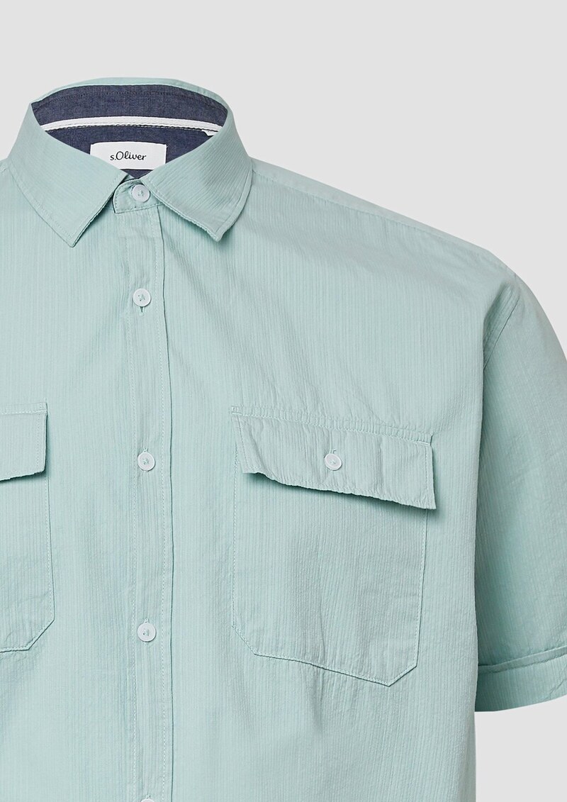 Regular Fit: Kurzarmhemd mit Strukturstreifen und Kentkragen