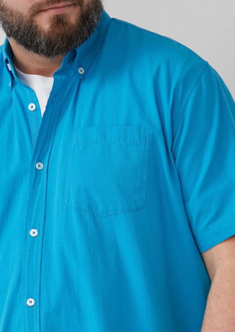 Regular Fit: Kurzarmhemd mit Struktur-Streifen und Button-Down-Kragen