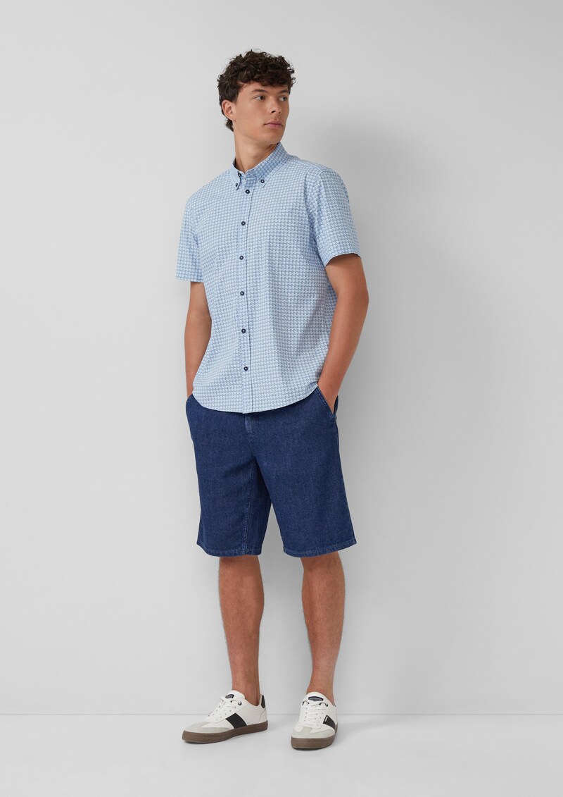 Regular Fit: Gemustertes Kurzarmhemd aus Baumwolle mit Button-Down-Kragen