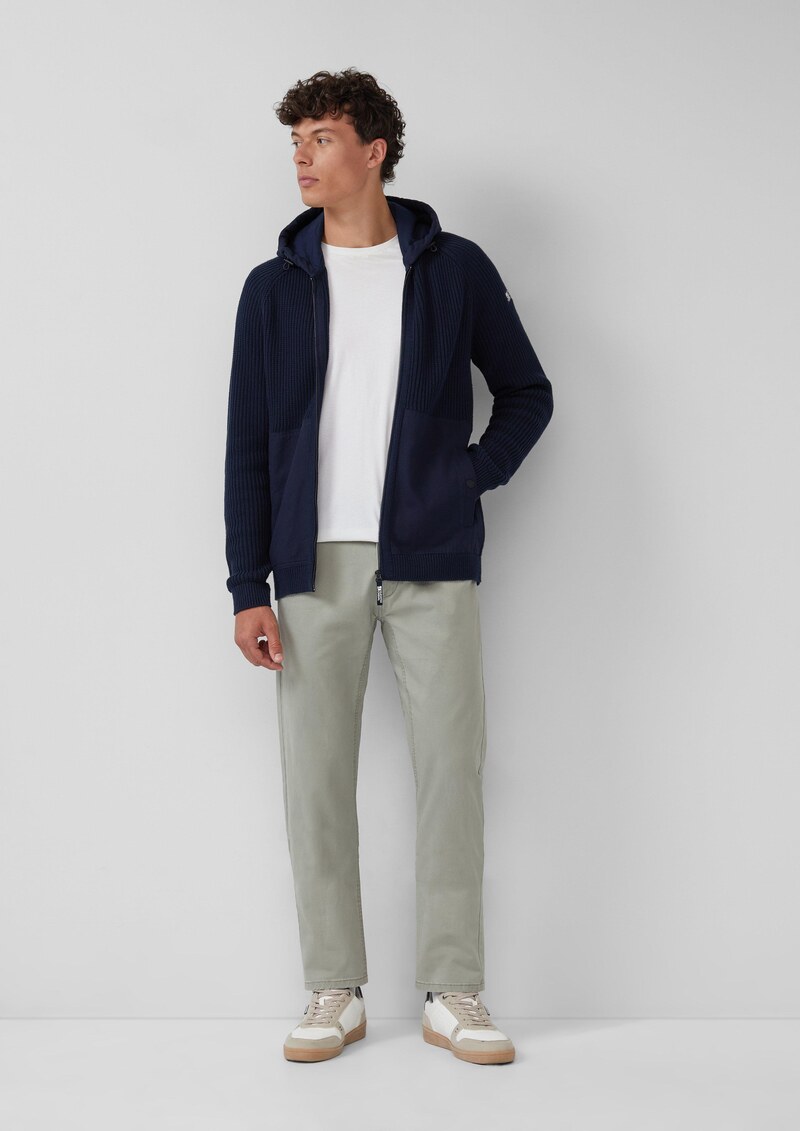 Chinohose aus Baumwollmix mit Ziernaht