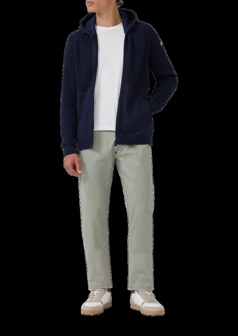 Chinohose aus Baumwollmix mit Ziernaht