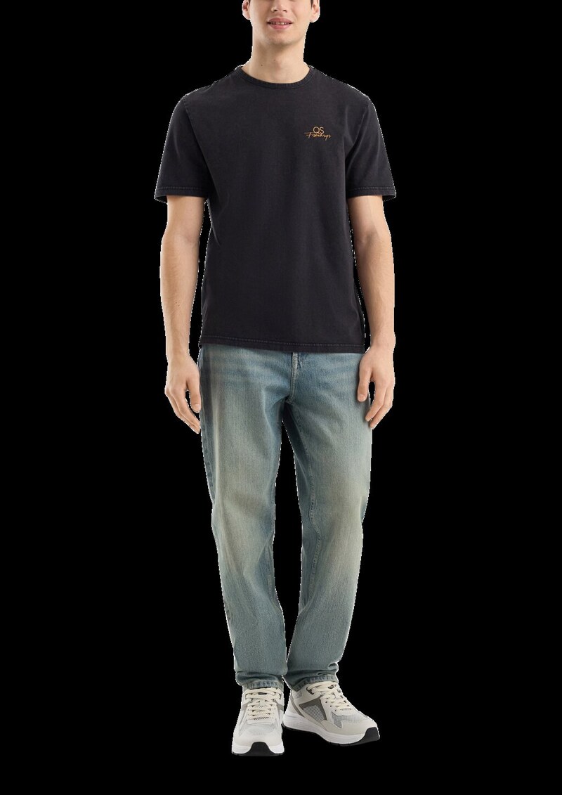 Devon: Relaxed Fit / Mid Rise / Tapered Leg