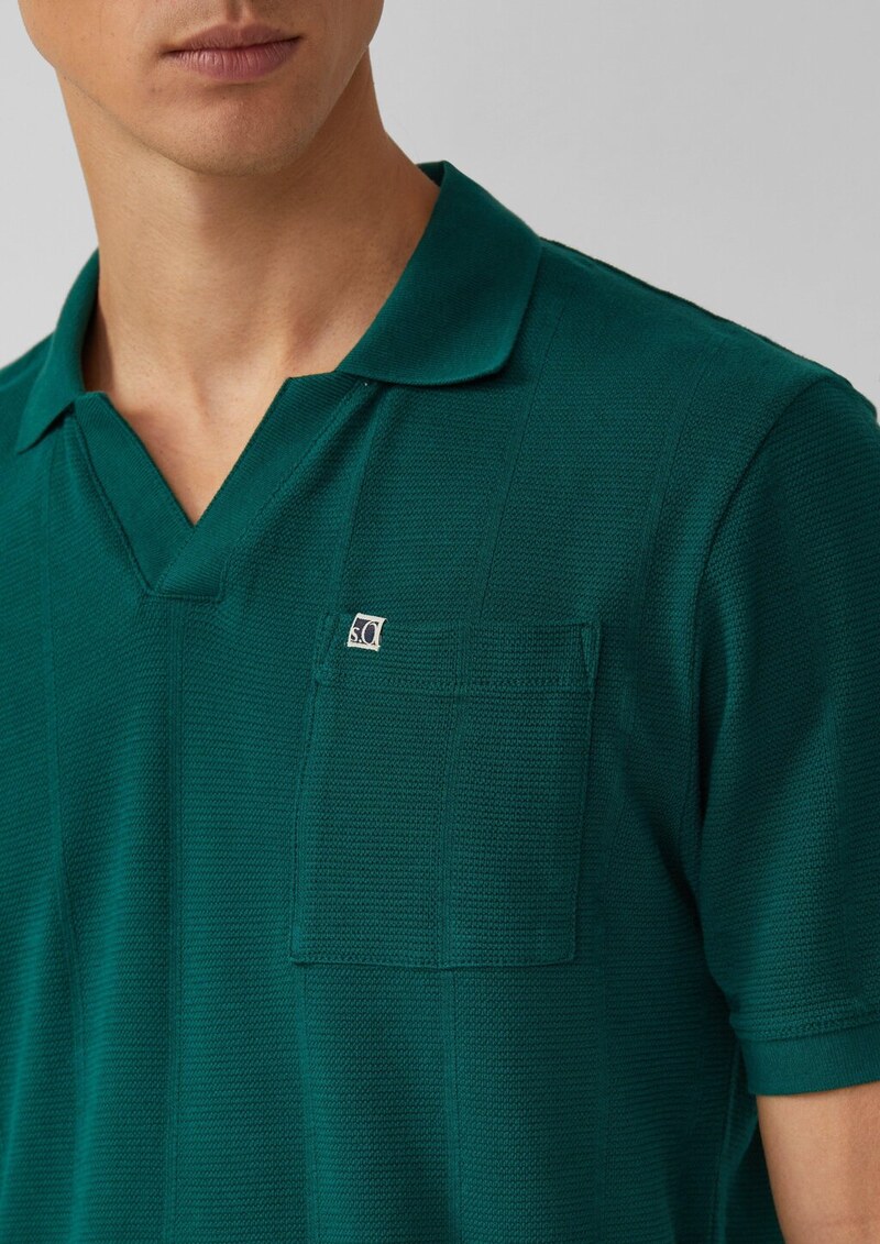 Poloshirt mit Struktur-Streifen und offenem Kragen