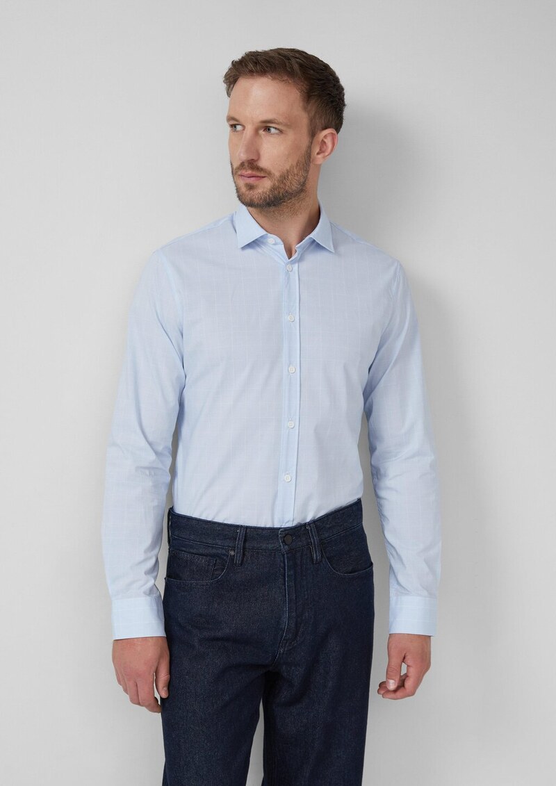 Tailored Fit: Fein kariertes Langarmhemd aus Baumwollstretch