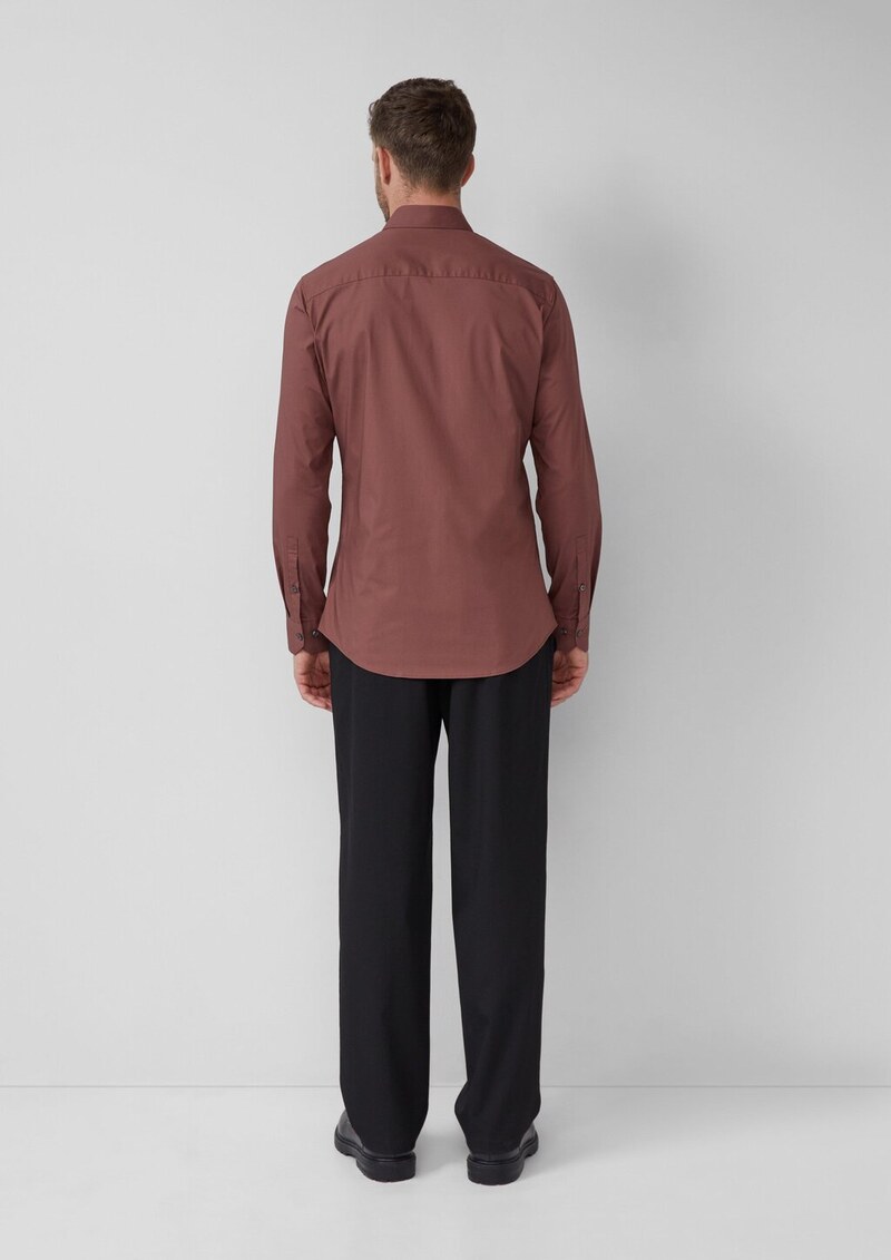 Tailored Fit: Baumwollstretch-Hemd mit Kentkragen