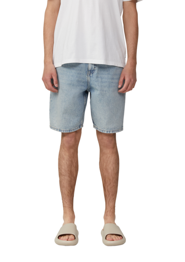 Denimshorts / Loose Fit / Mid Rise