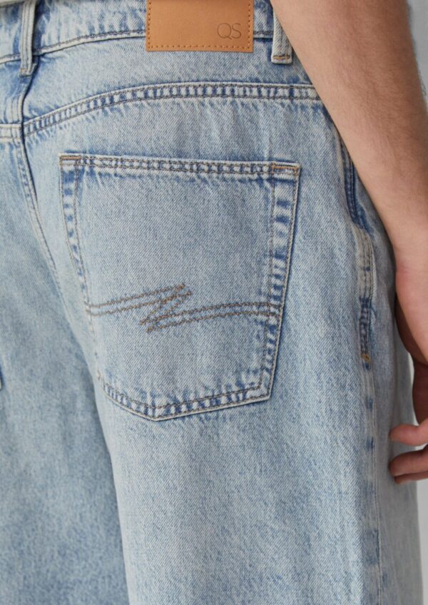 Denimshorts / Loose Fit / Mid Rise