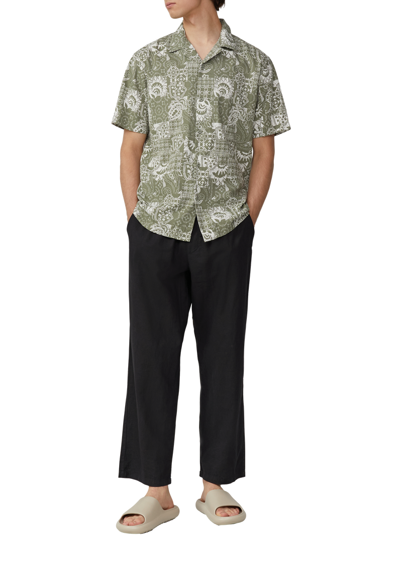 Resort Fit: Baumwollhemd mit All-over-Print