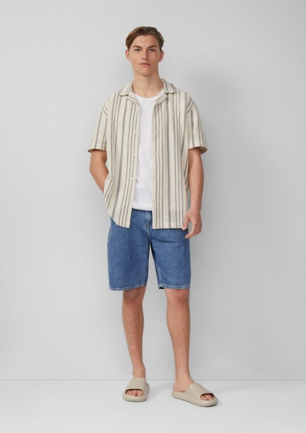 Resort Fit: Kurzarmhemd mit Strukturstreifen