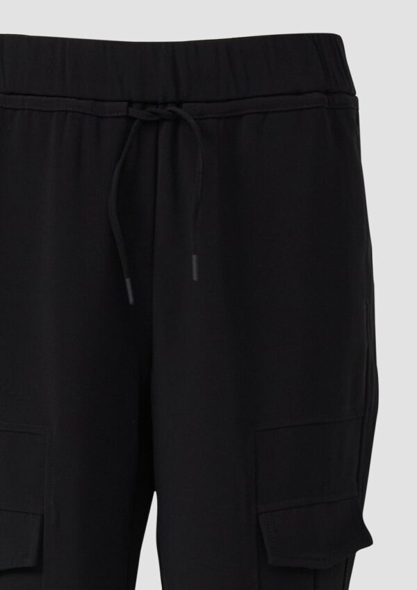 7/8-Hose mit Ziertaschen im Cargo-Stil