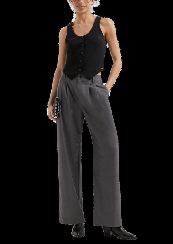 Schmal geschnittene Weste aus Interlockjersey