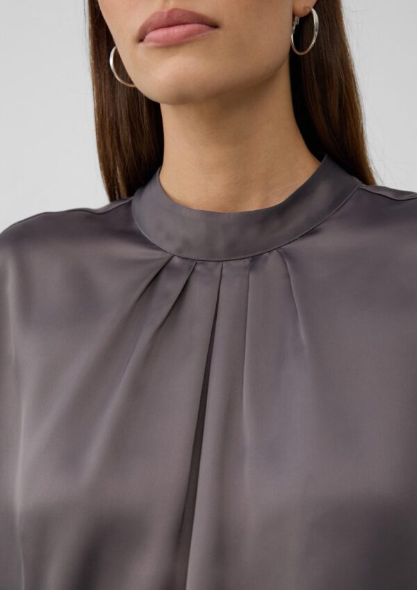 Fließende Satin-Bluse im Loose Fit