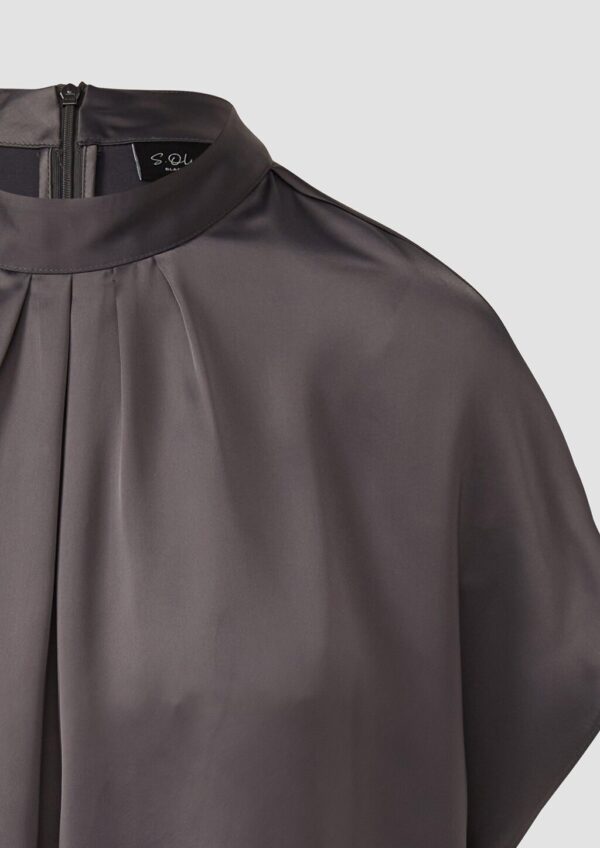 Fließende Satin-Bluse im Loose Fit