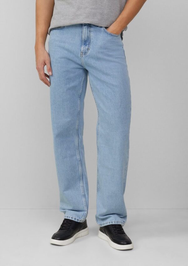 Jeans / Loose Fit / Straight Leg / Mid Rise
