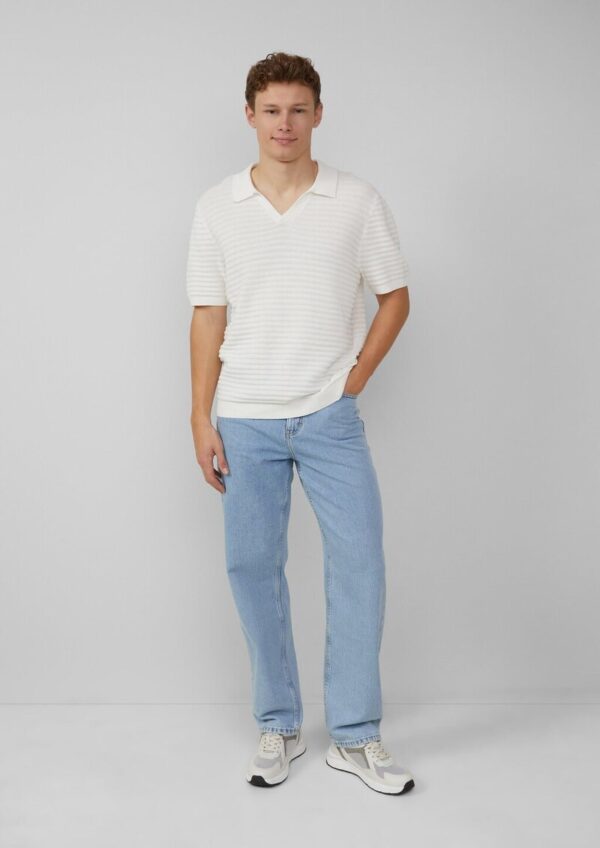 Strickpolo mit offenem Kragen und Struktur