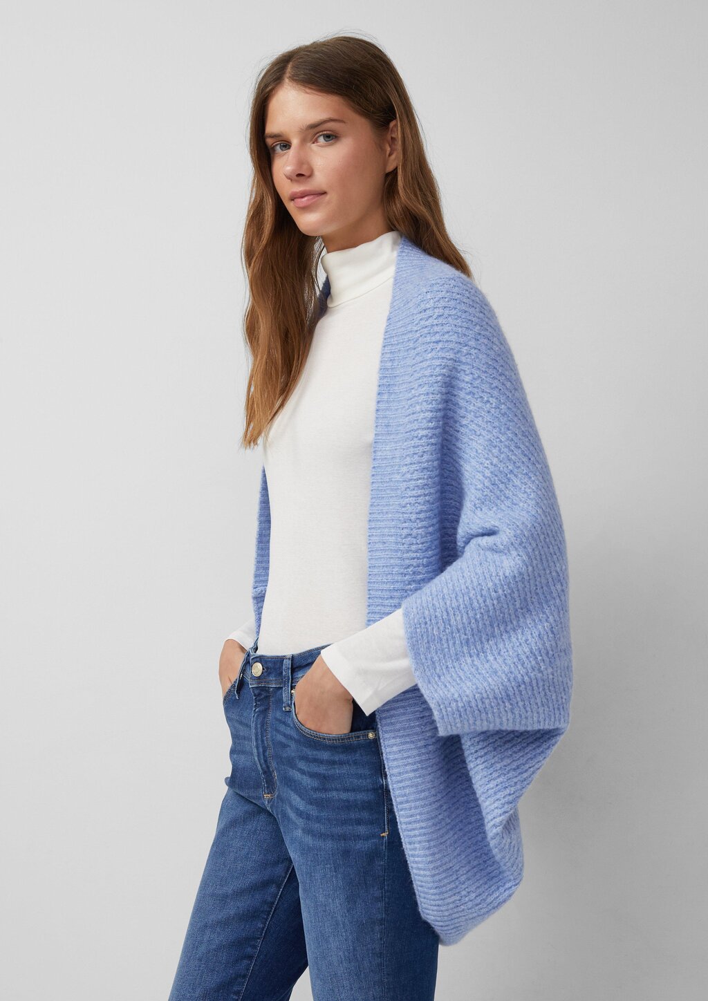 O-Shape-Poncho aus Wollmix