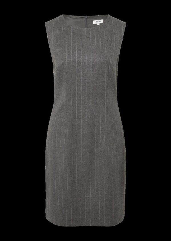 Kurzes gefüttertes Kleid mit Nadelstreifen