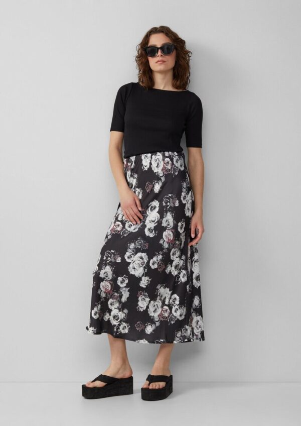 Rock mit All-over-Print in Satinoptik