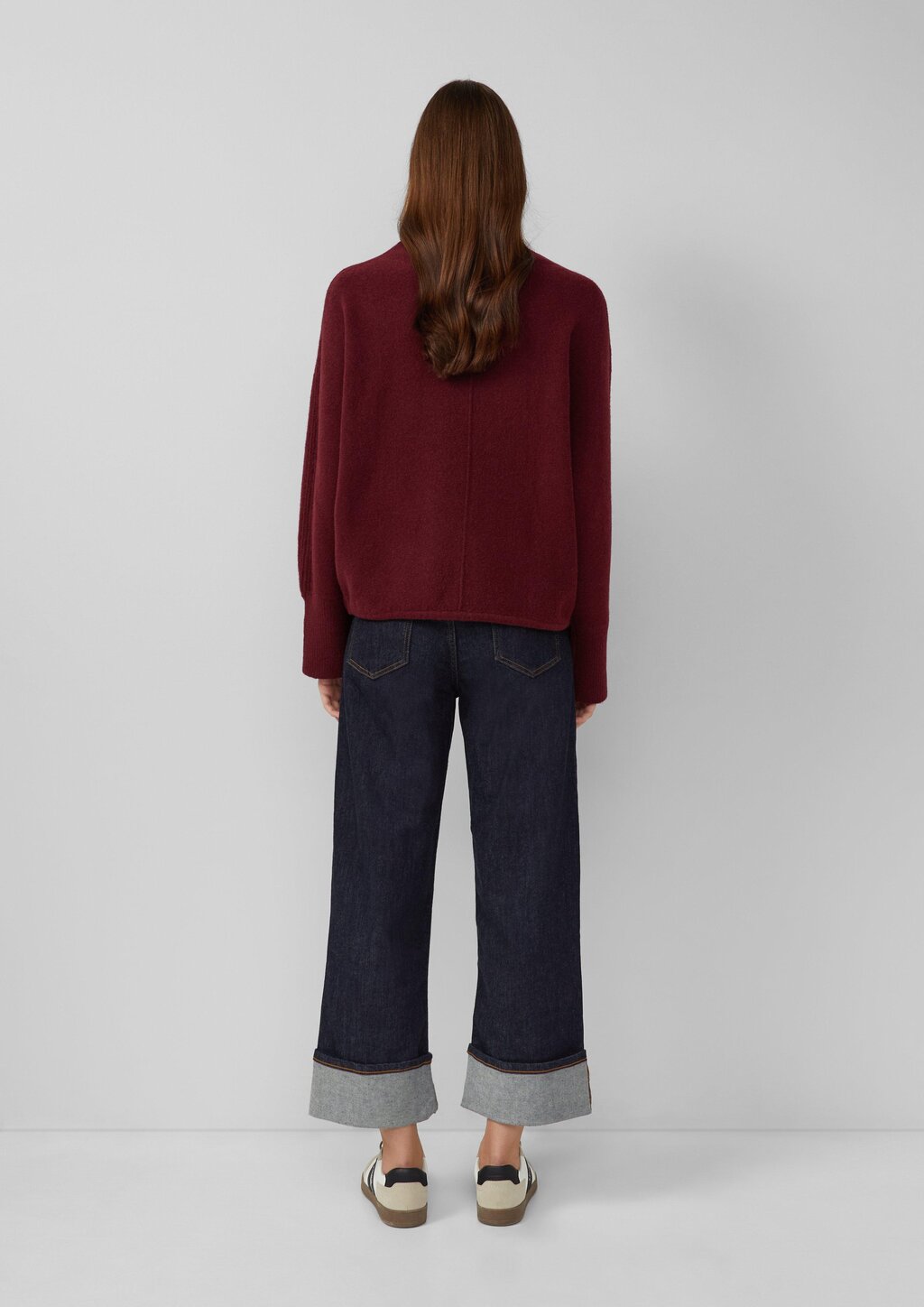 Strickpullover mit Stehkragen und Fledermausärmeln