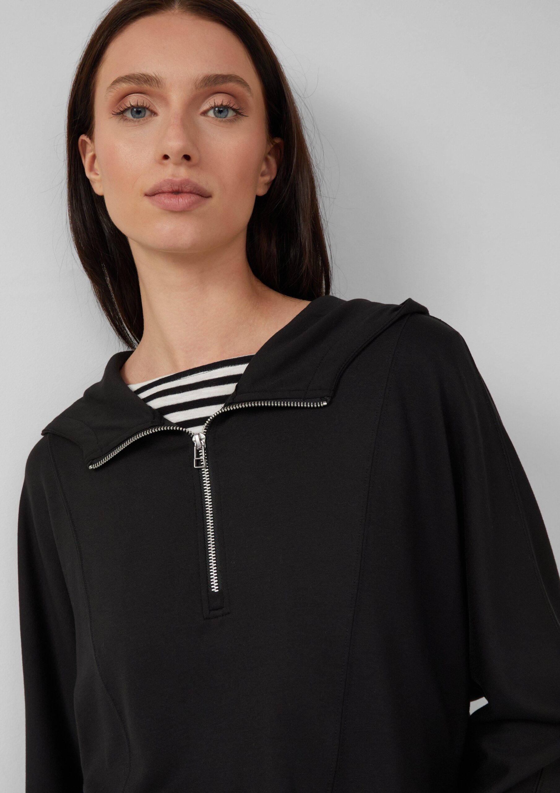 Scuba-Hoodie mit Fledermausärmeln und regulierbarem Saum