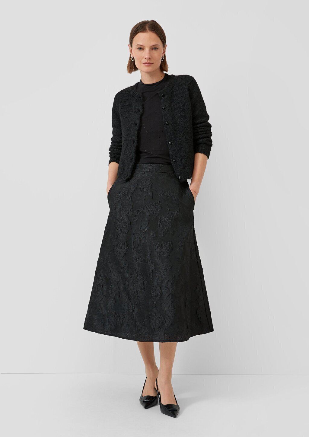 Langarm-Shirt aus Viskose-Jersey mit Schmucksteinen