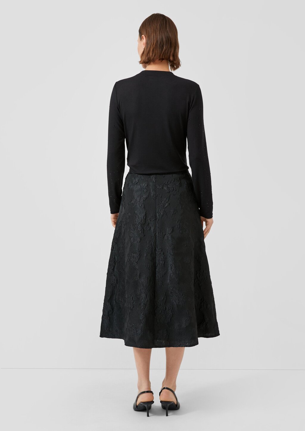 Langarm-Shirt aus Viskose-Jersey mit Schmucksteinen