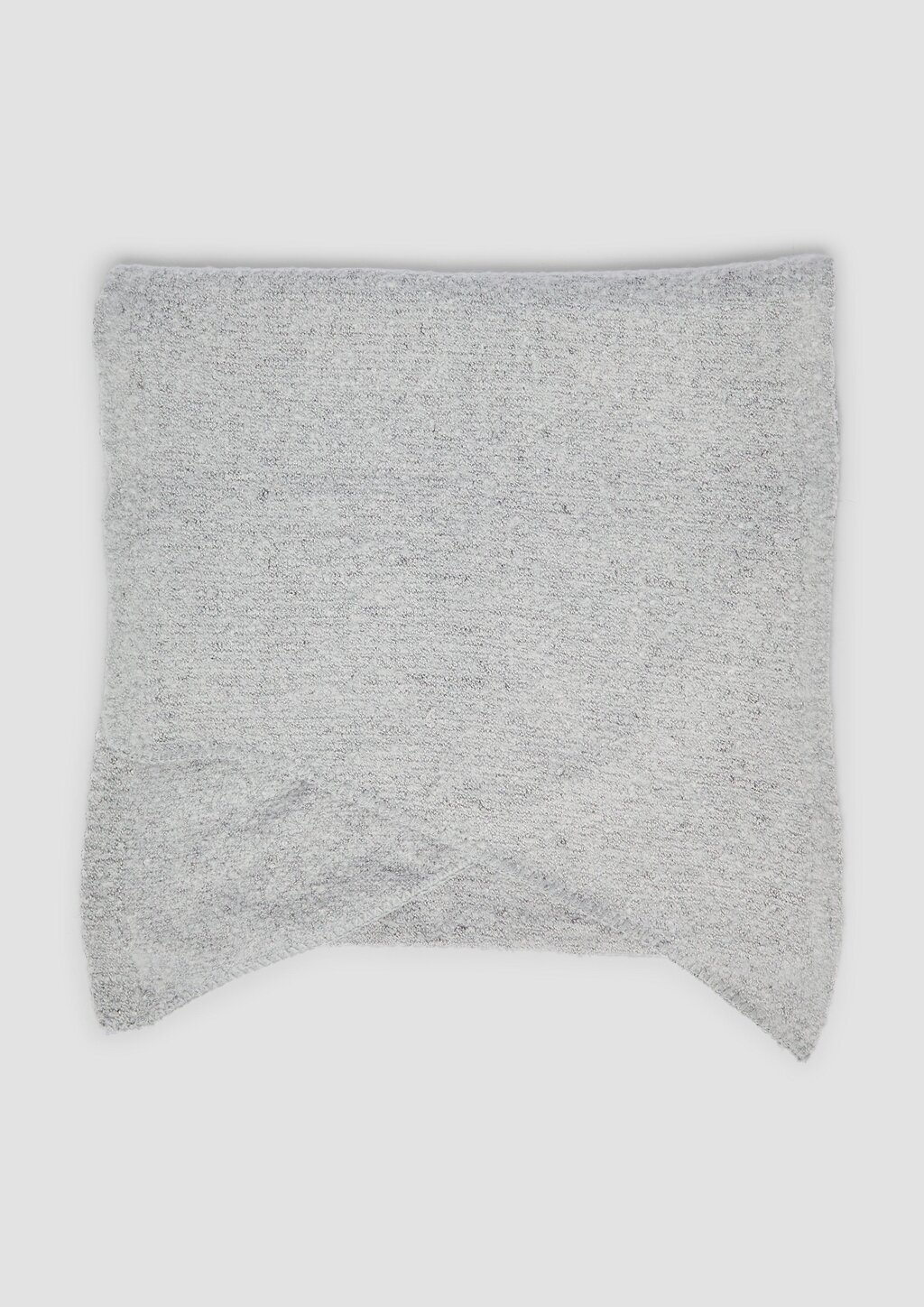 Bouclé-Schal mit abgeschrägten Enden